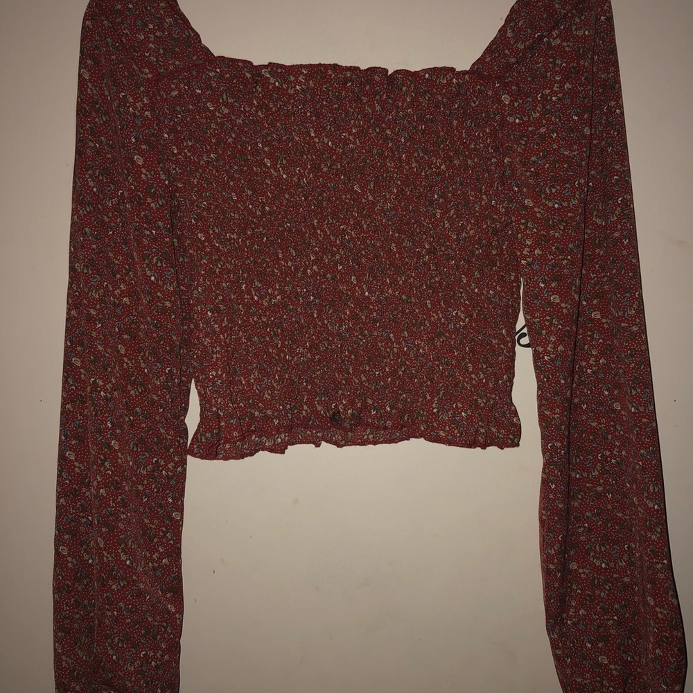 Long sleeve crop